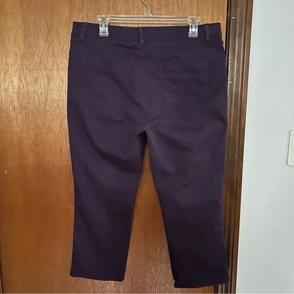 Dana Buchman - Picture 3 of 9